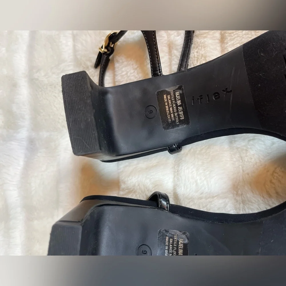 Anne Klein W9 iFlex Jelina Square Toe Summer Fall Chain Accent Black Gold Heels